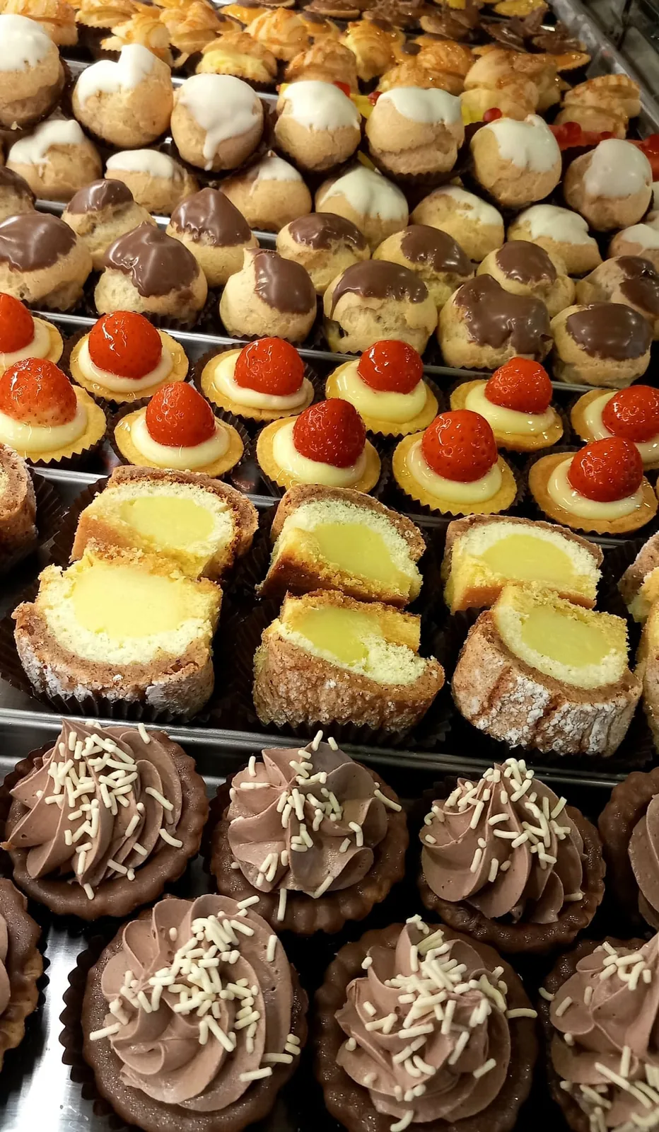 mignon-tartellette-frutta-cioccolato-pasticceria-fresca
