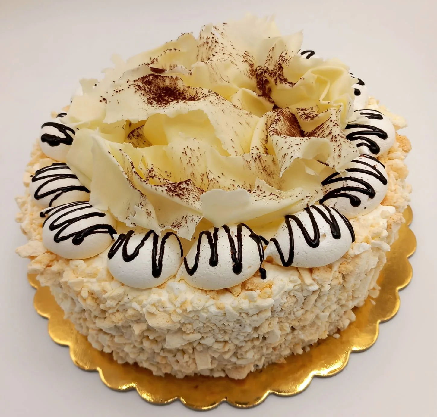 torta-meringata-panna-ricci-cioccolato-bianco
