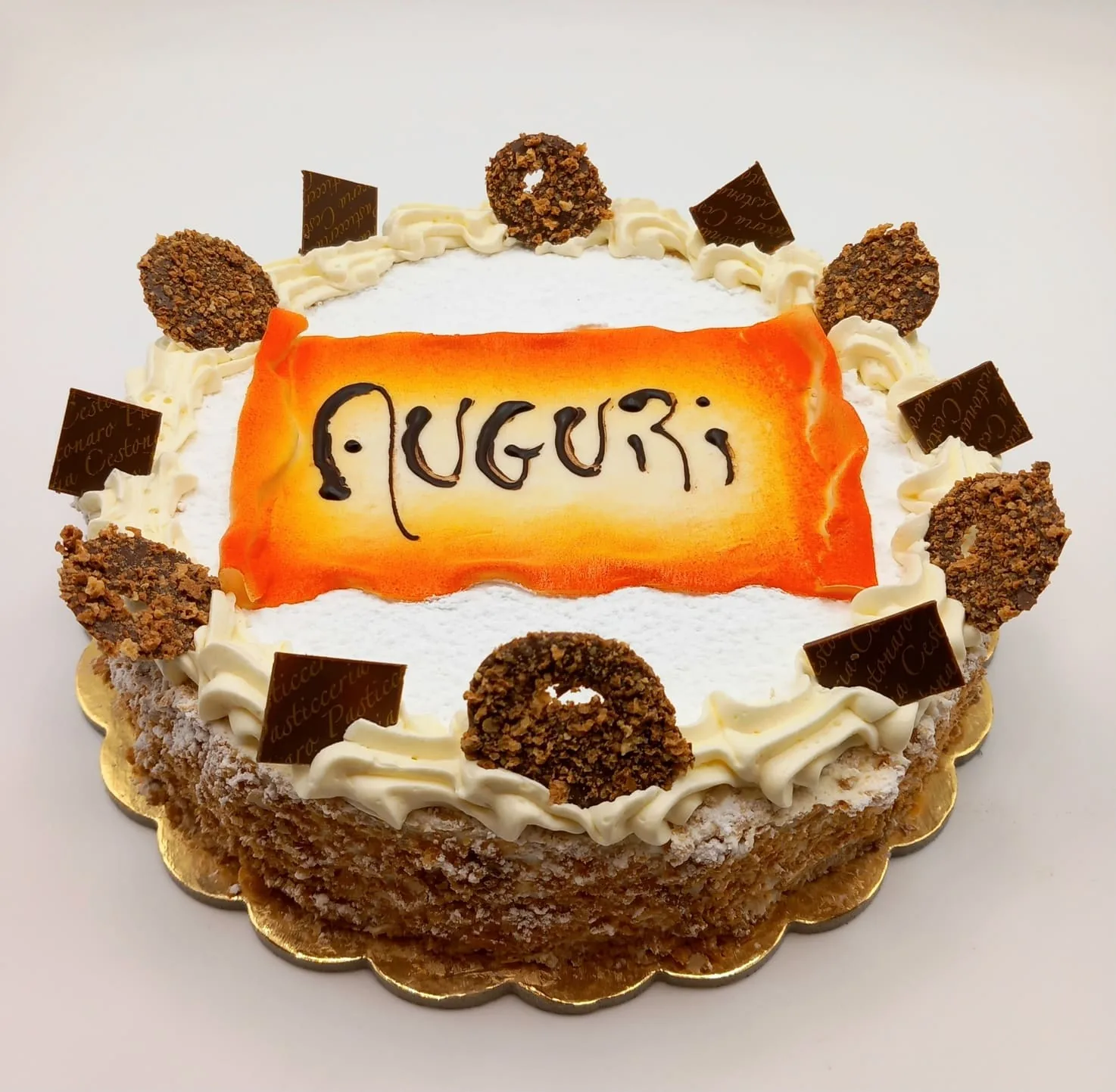 torta-panna-cioccolatini-targa-auguri-cestonaro